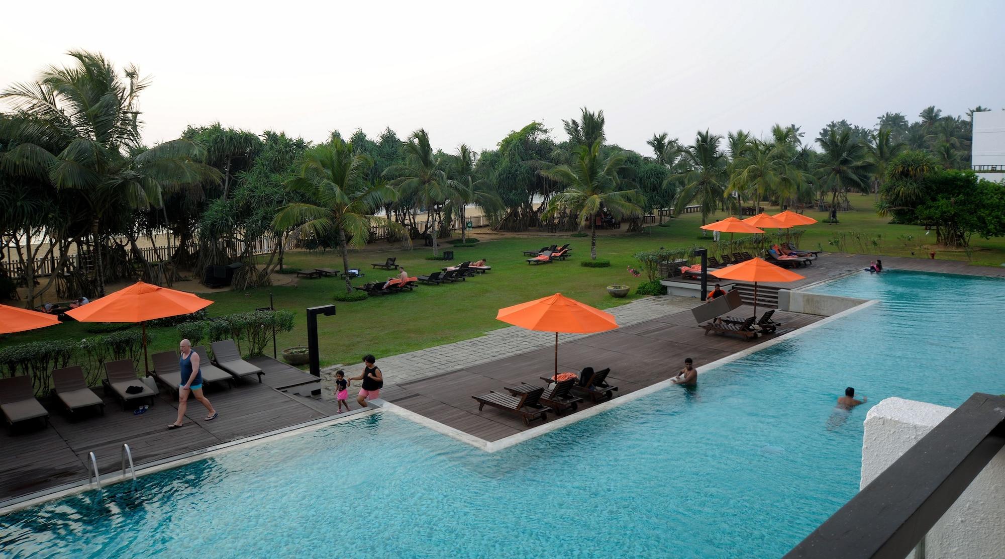 Citrus Waskaduwa Hotel Bentota Bagian luar foto