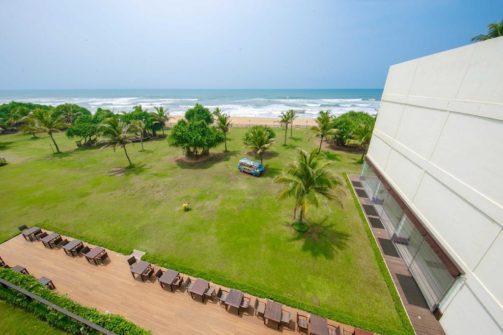 Citrus Waskaduwa Hotel Bentota Bagian luar foto