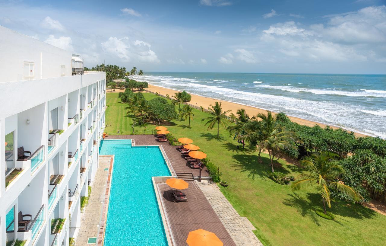Citrus Waskaduwa Hotel Bentota Bagian luar foto