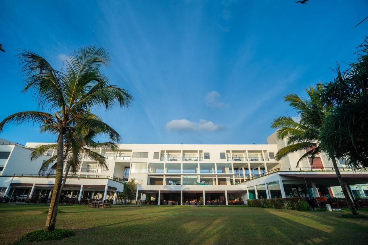 Citrus Waskaduwa Hotel Bentota Bagian luar foto